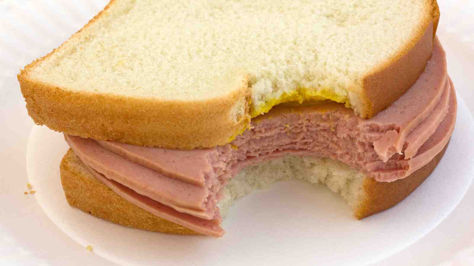 Are bologna and hot dogs the same?