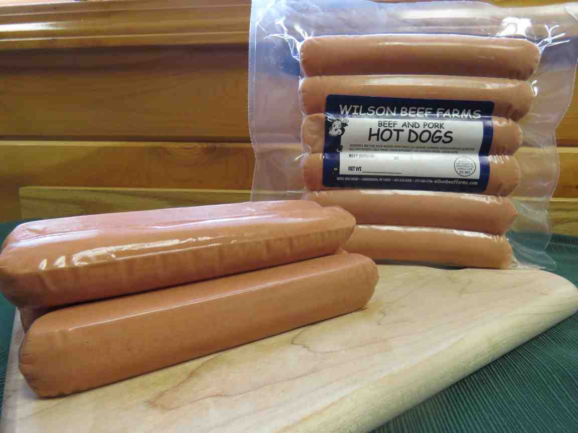 Are lips and Buttholes in hot dogs?