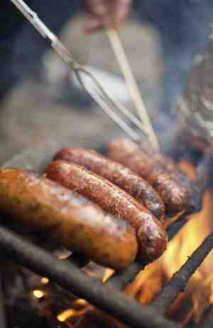 How do you know when brats are done boiling?