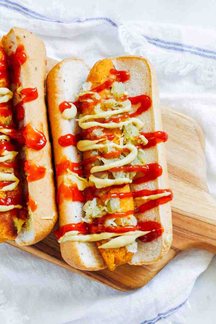 How do you make hot dogs at home?