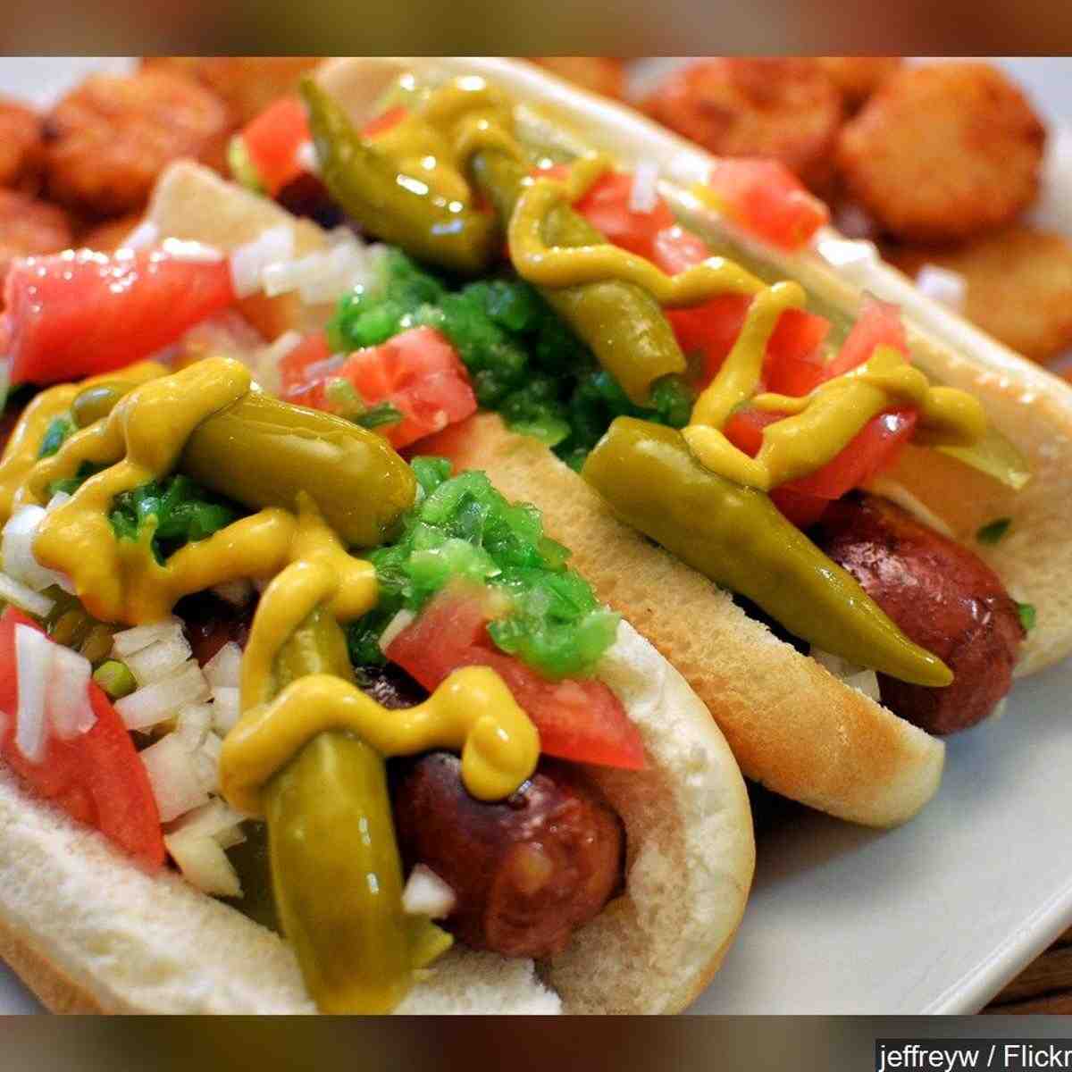 What hot dogs are safe for dogs?