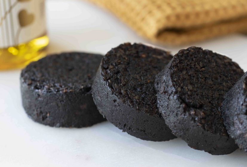 What is in black and white pudding?
