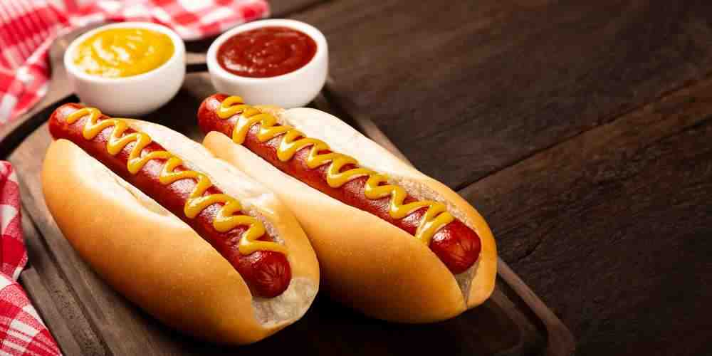 Will hot dogs hurt dogs?