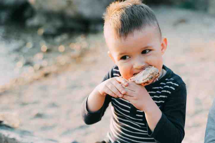 Can toddlers have raw meat?