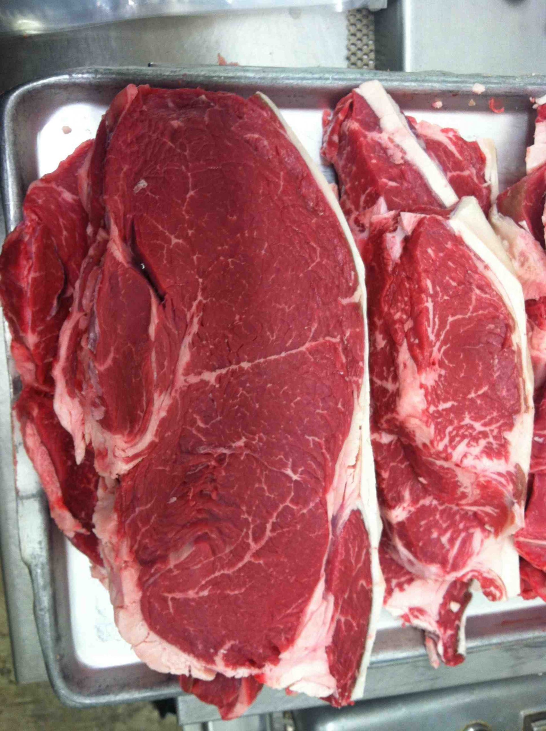Is Discoloured meat safe to eat?