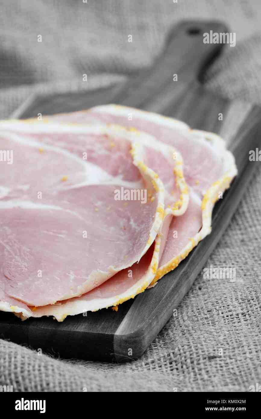 Is ham supposed to be brown?