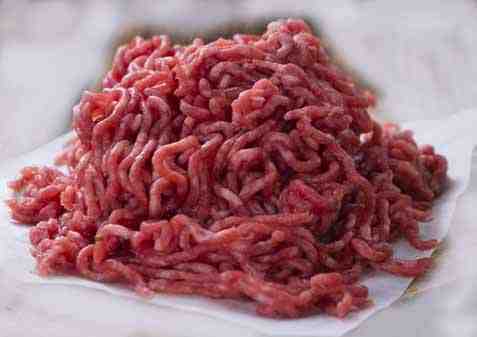Is it OK to eat raw hamburger meat?