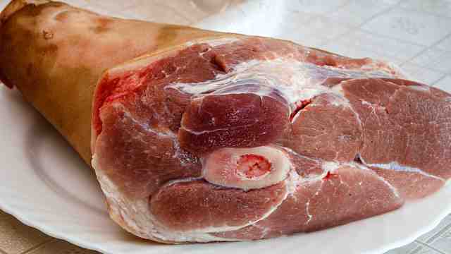 What is the difference between back bacon and ham?