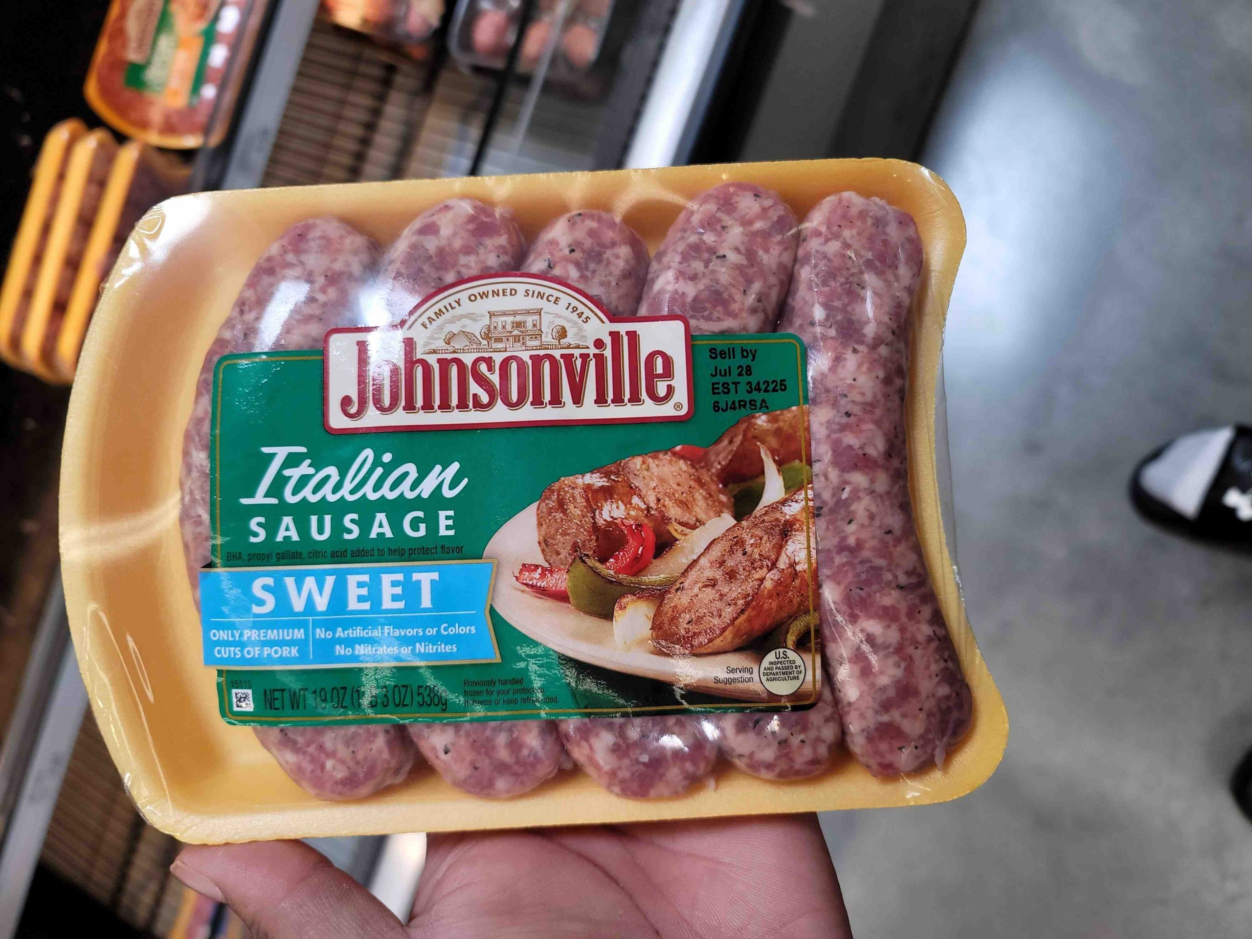 What is the difference between ground pork and Italian sausage?